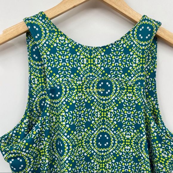 Columbia blue print v-neck athletic tank top - Picture 5 of 8